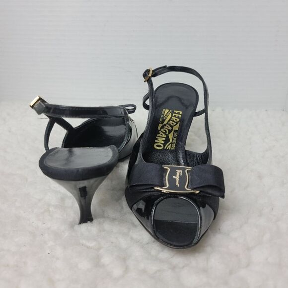 Salvatore Ferragamo Women's Slingback Sandals Sz 7.5 AA Patent Leather Peep Toe - Picture 6 of 9